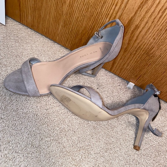 Heels - Picture 2 of 5